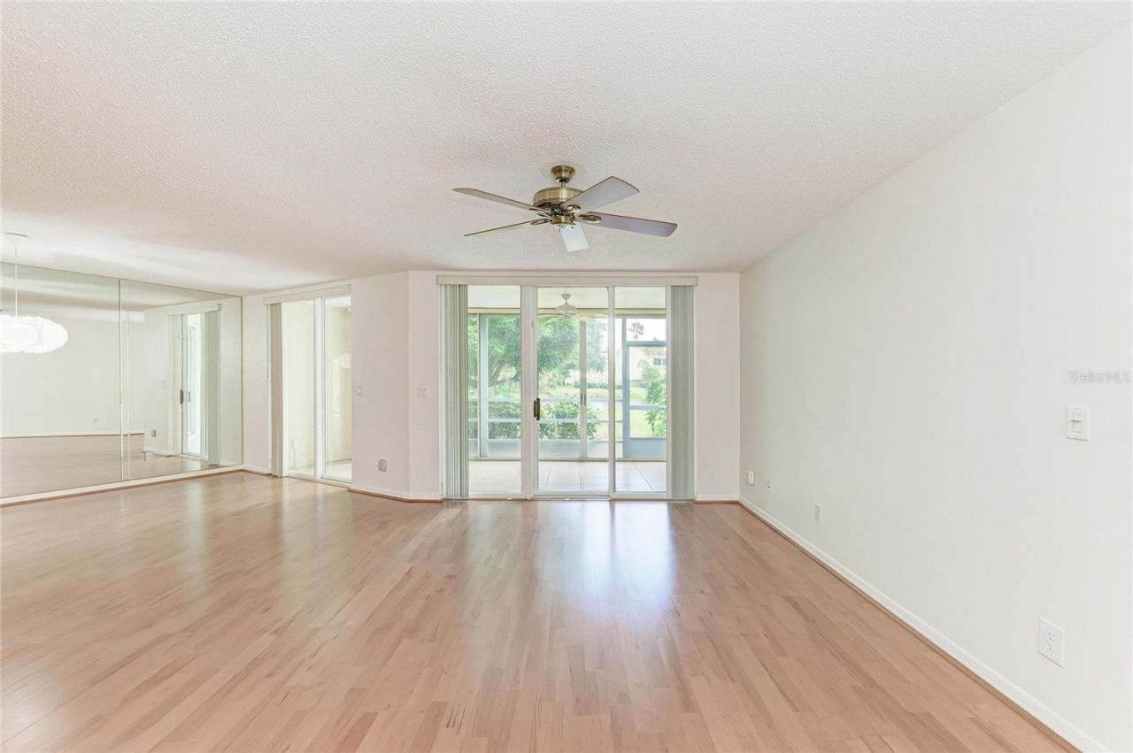 6101 34th Street W, Unit 20B, Bradenton, FL 34210 Photo