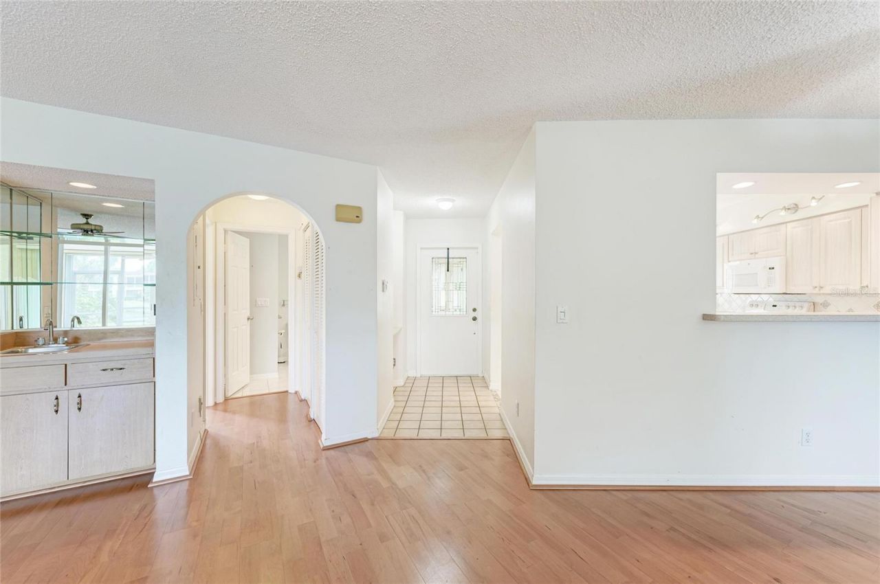 6101 34th Street W, Unit 20B, Bradenton, FL 34210 Photo