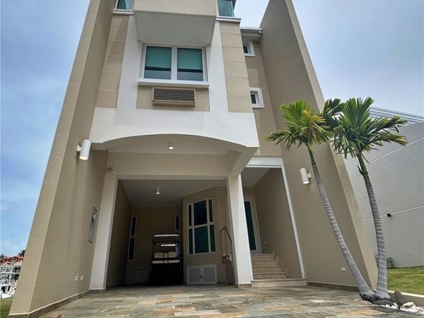 14 PENINSULA  DE SAN JUAN STREET, HUMACAO, PR 00791