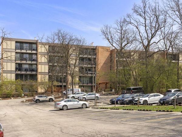 5900 Oakwood Drive , Unit 5F, Lisle, IL 60532