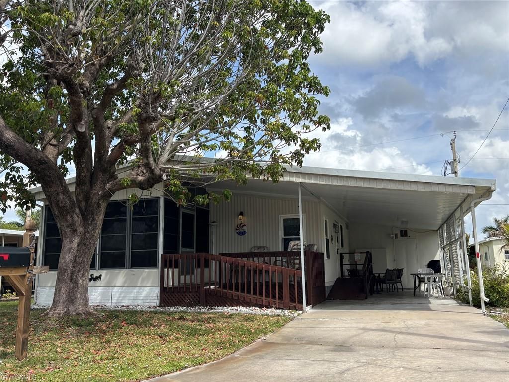 207 Harvest Ln, North Fort Myers, FL 33917 Photo