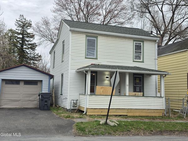 131 W Bridge Street, Saugerties, NY 12477