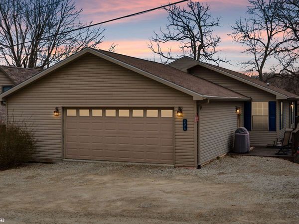 206 Horseshoe Drive, Montezuma, IA 50171
