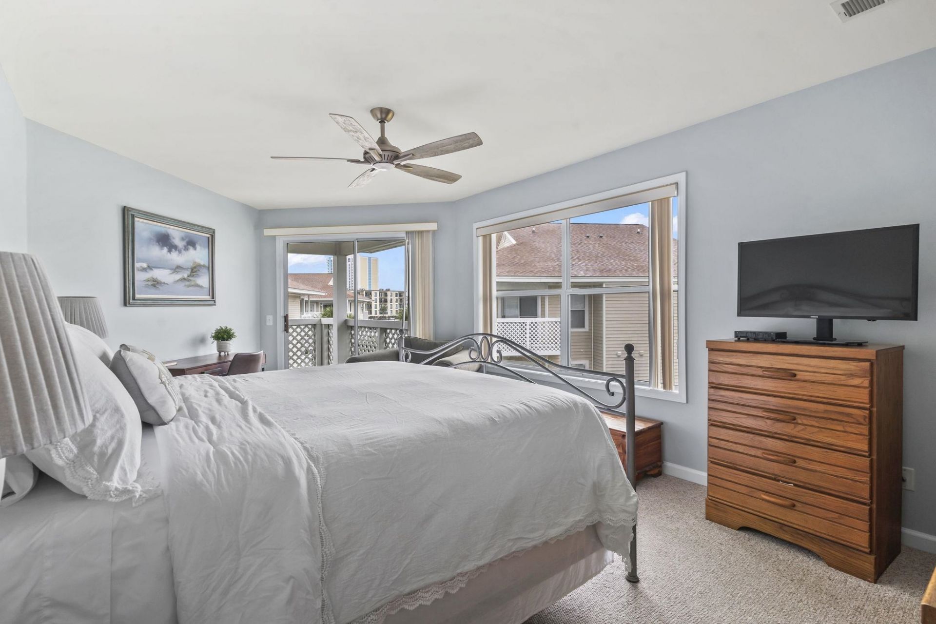 300 Shorehaven Dr. Photo 17