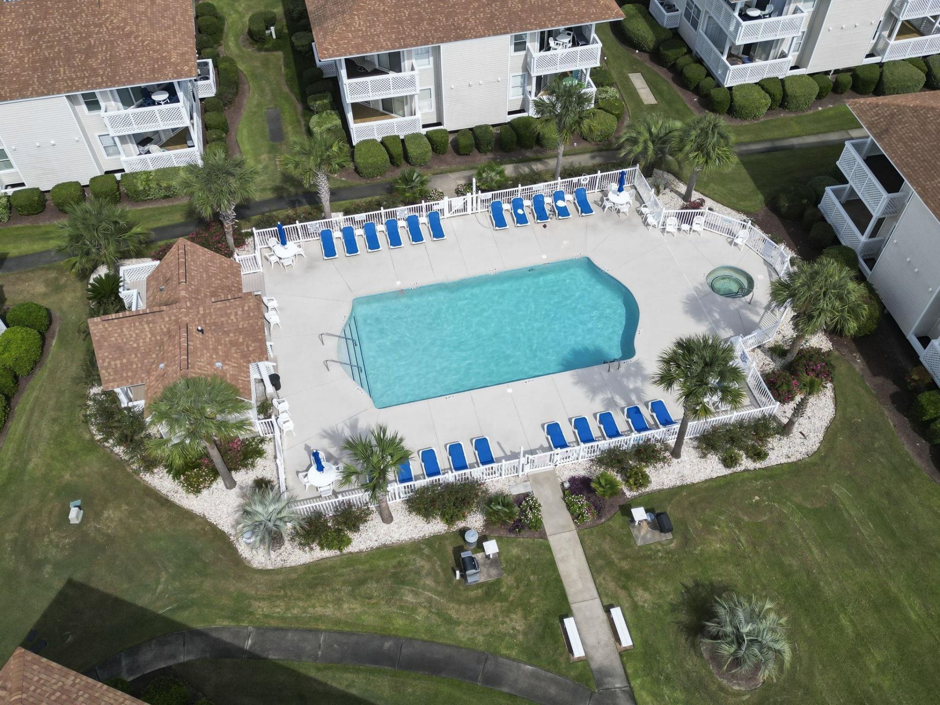 300 Shorehaven Dr. Photo 32