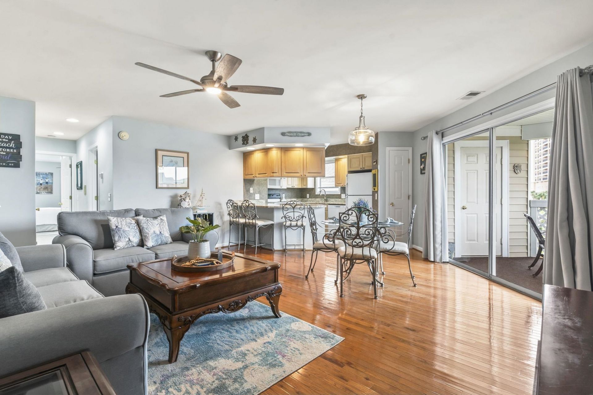 300 Shorehaven Dr. Photo 5