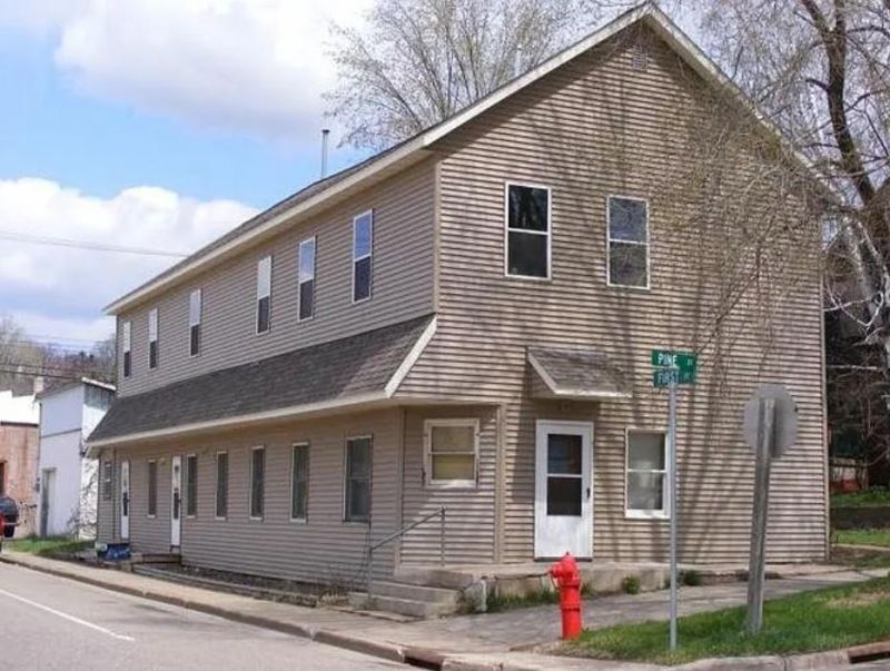 104 Pine Street Street, Glenwood City, WI 54013