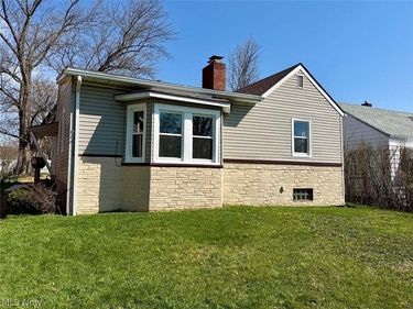 624 E College Street, Alliance, OH 44601
