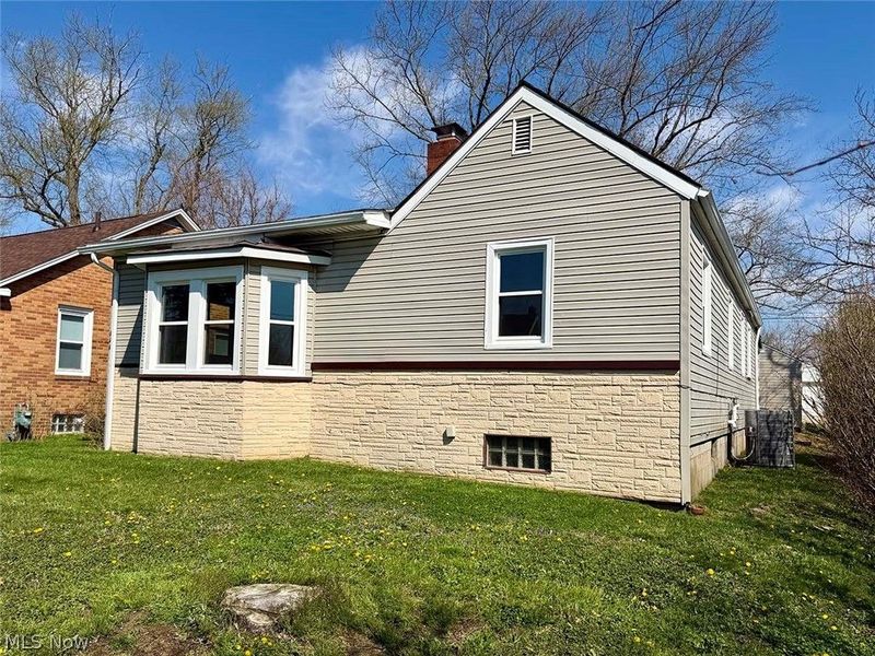 624 E College Street, Alliance, OH 44601 Photo 2