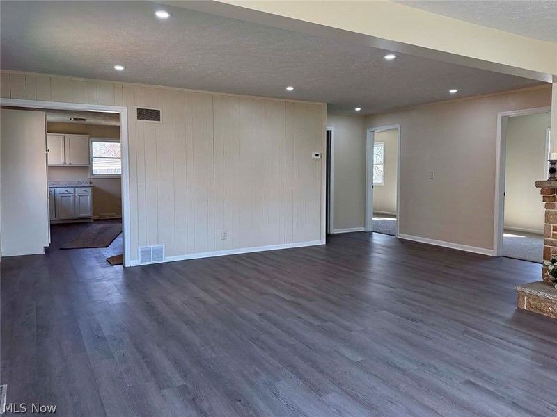 624 E College Street, Alliance, OH 44601 Photo 20