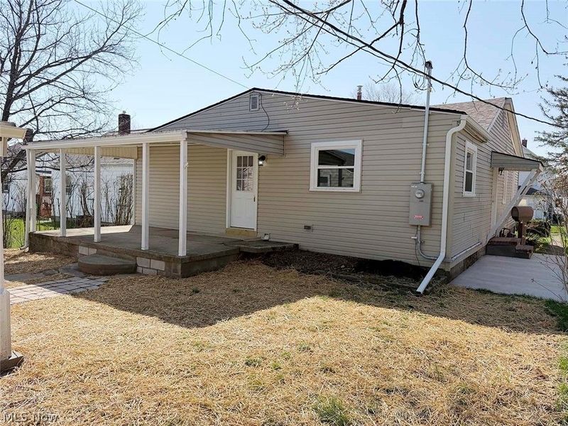 624 E College Street, Alliance, OH 44601 Photo 4