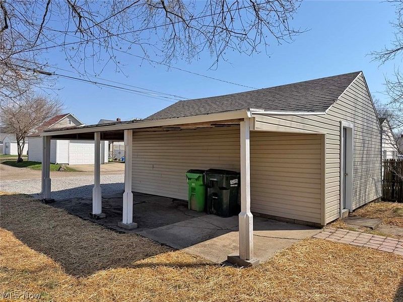 624 E College Street, Alliance, OH 44601 Photo 6