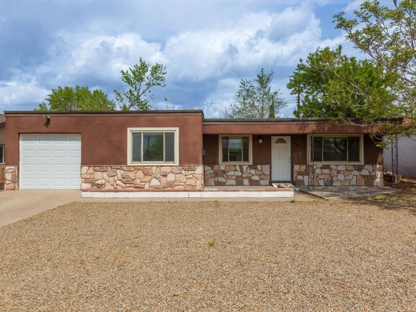 9801 Snowheights Boulevard NE, Albuquerque, NM 87112