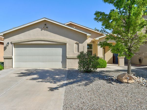 2223 Montevine Avenue SE, Rio Rancho, NM 87124