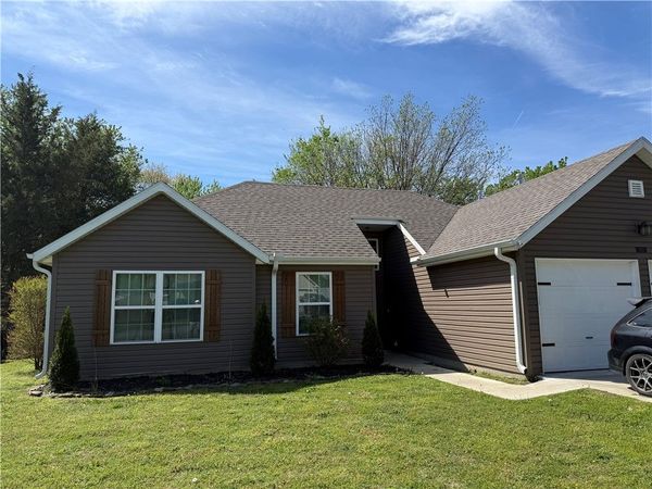 512 E BEAN Street , Lincoln, AR 72744