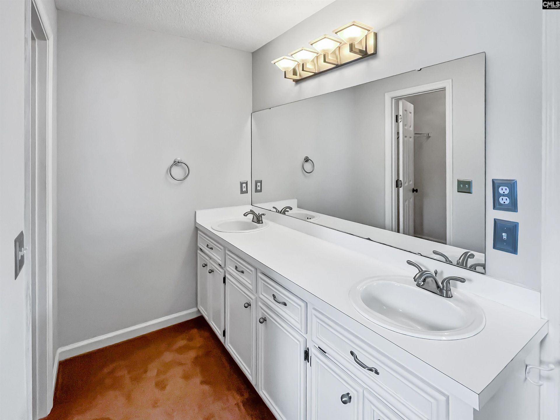 128 Heartwood Drive Photo 12