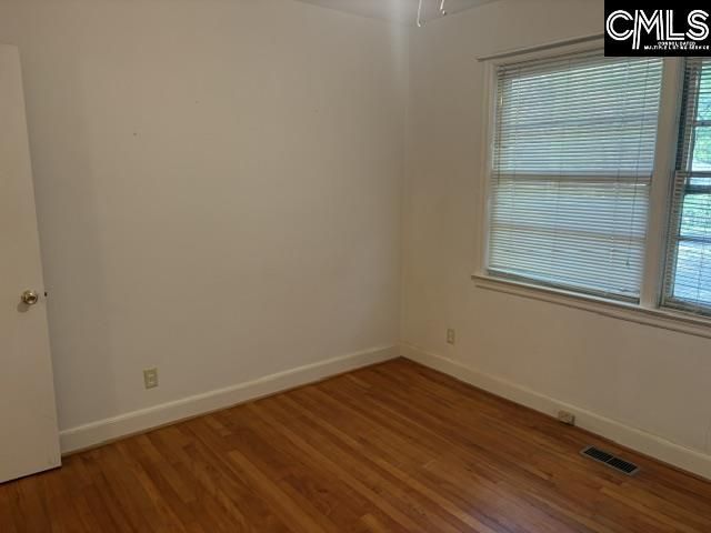 1563 Lonsford Drive Photo 9