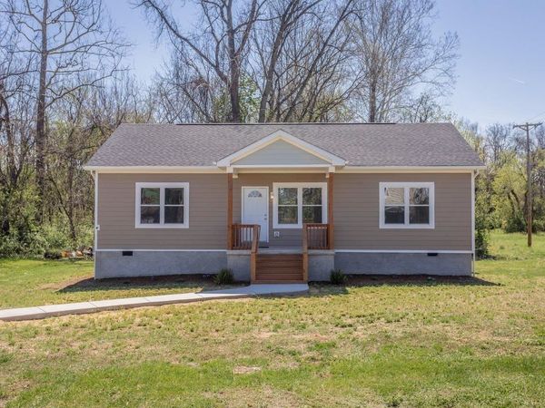445 WIRT AVE, ELKTON, VA 22827