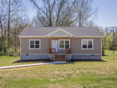 445 WIRT AVE, ELKTON, VA 22827