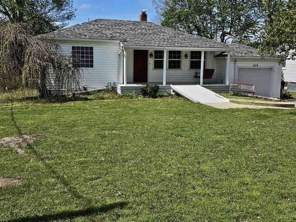 109 N Maple Lane, Ash Grove, MO 65604