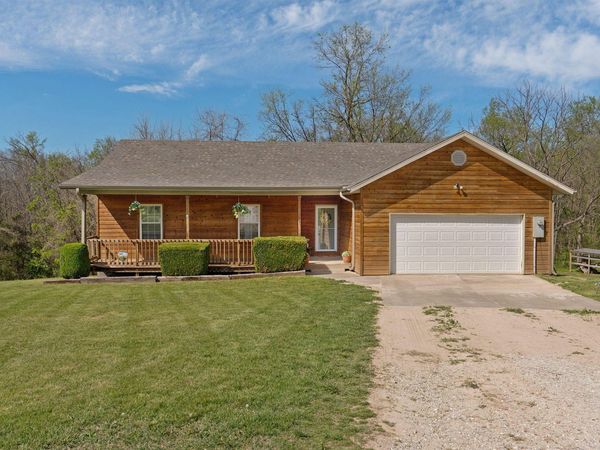 1865 N College Circle, Morrisville, MO 65645