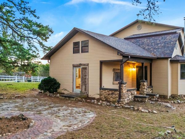 9769 County Road 8530, West Plains, MO 65775