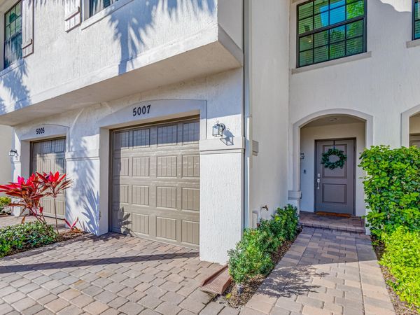 5007 Woods Edge Circle, Riviera Beach, FL 33410