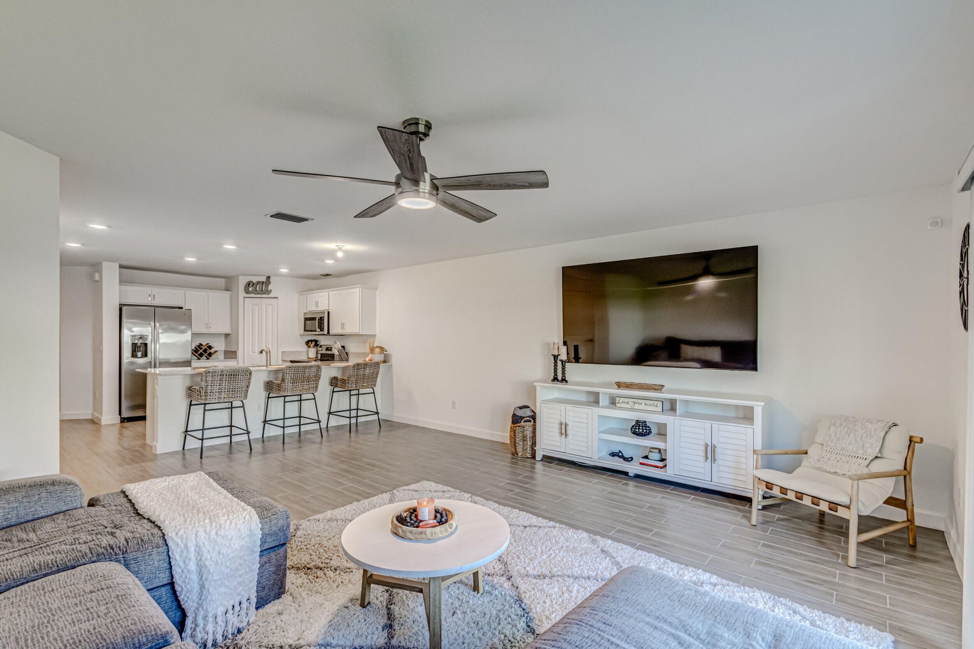 5007 Woods Edge Circle, Riviera Beach, FL 33410 Photo