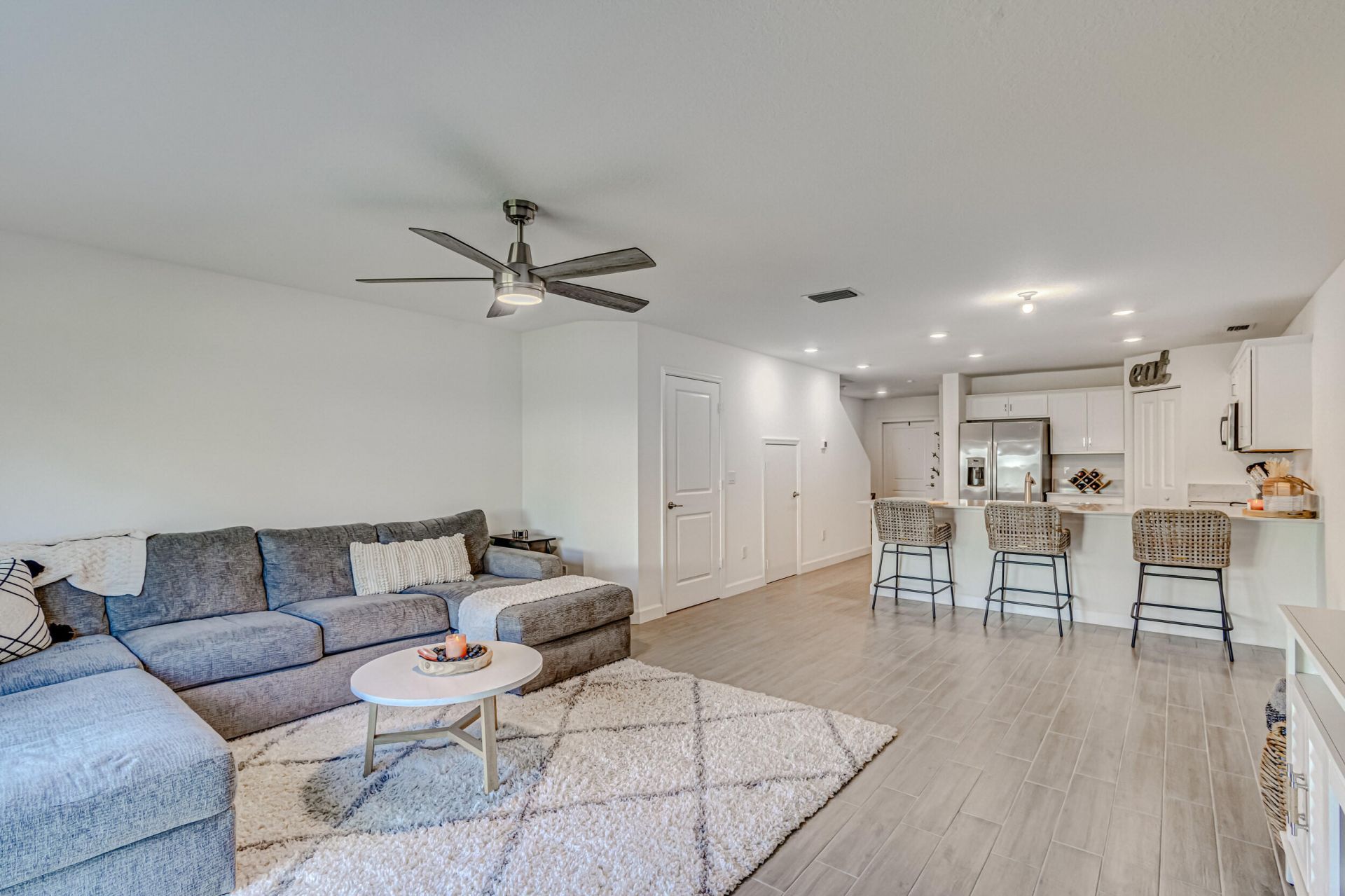 5007 Woods Edge Circle, Riviera Beach, FL 33410 Photo