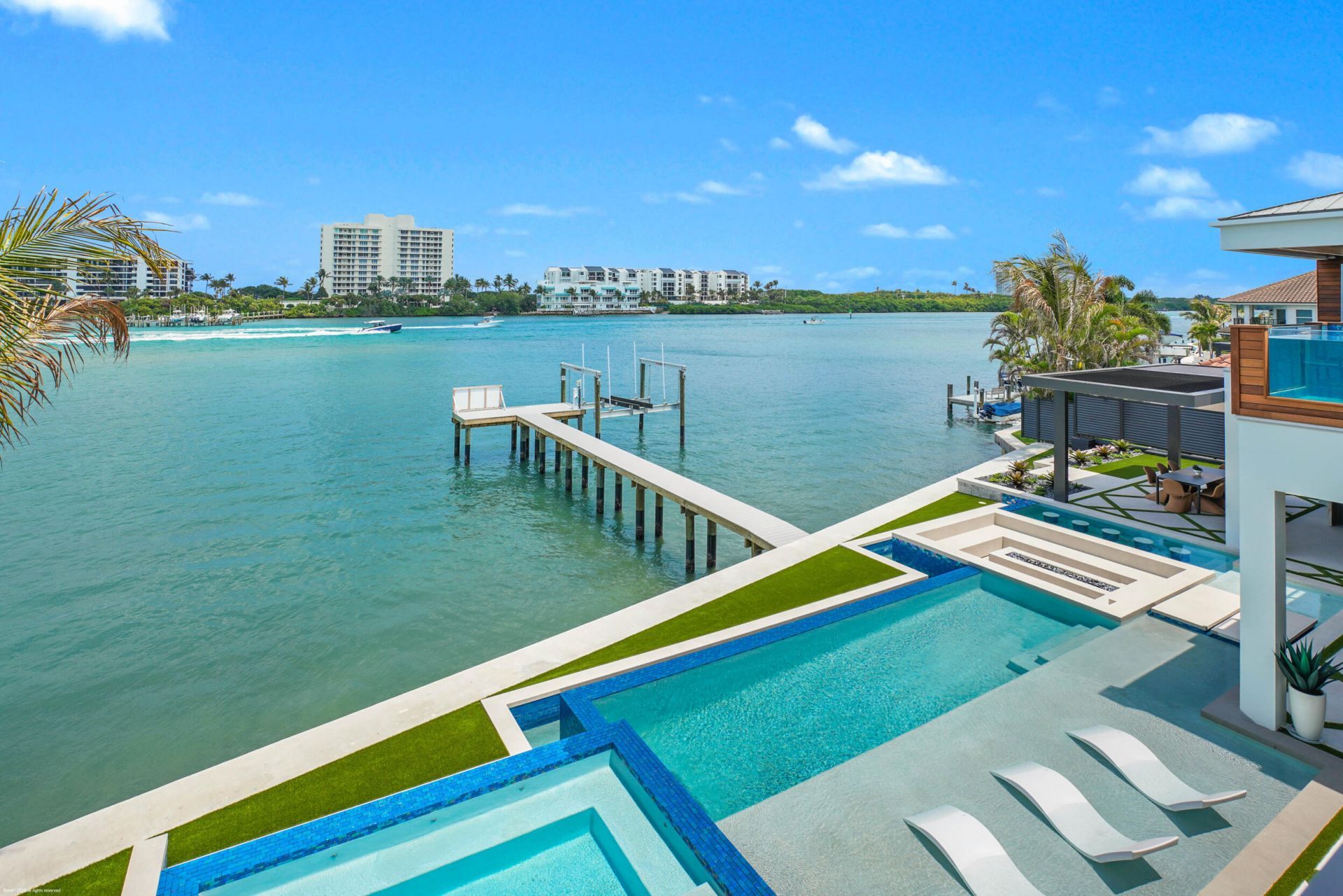 19709 Harbor Road N, Jupiter, FL 33469 Photo