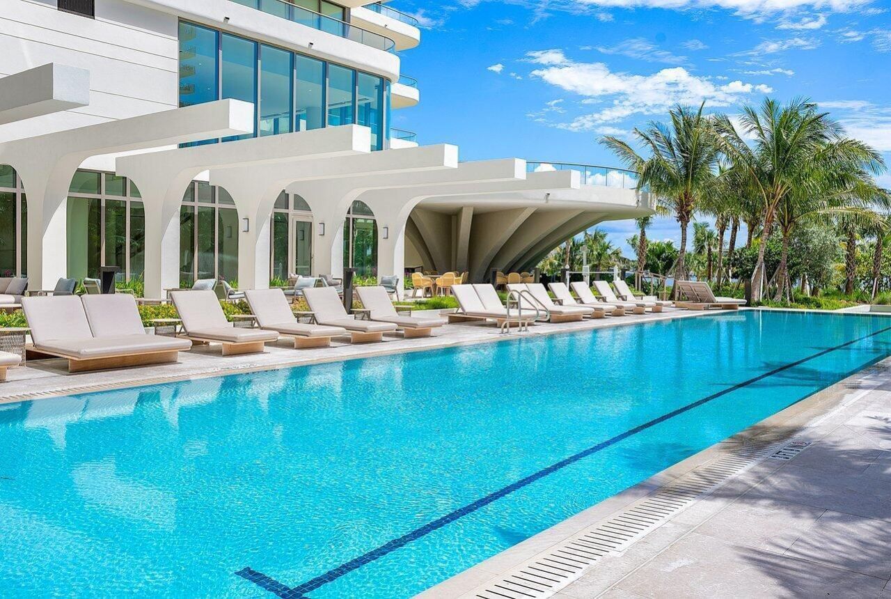 200 Arkona Court, Unit 402, West Palm Beach, FL 33401 Photo