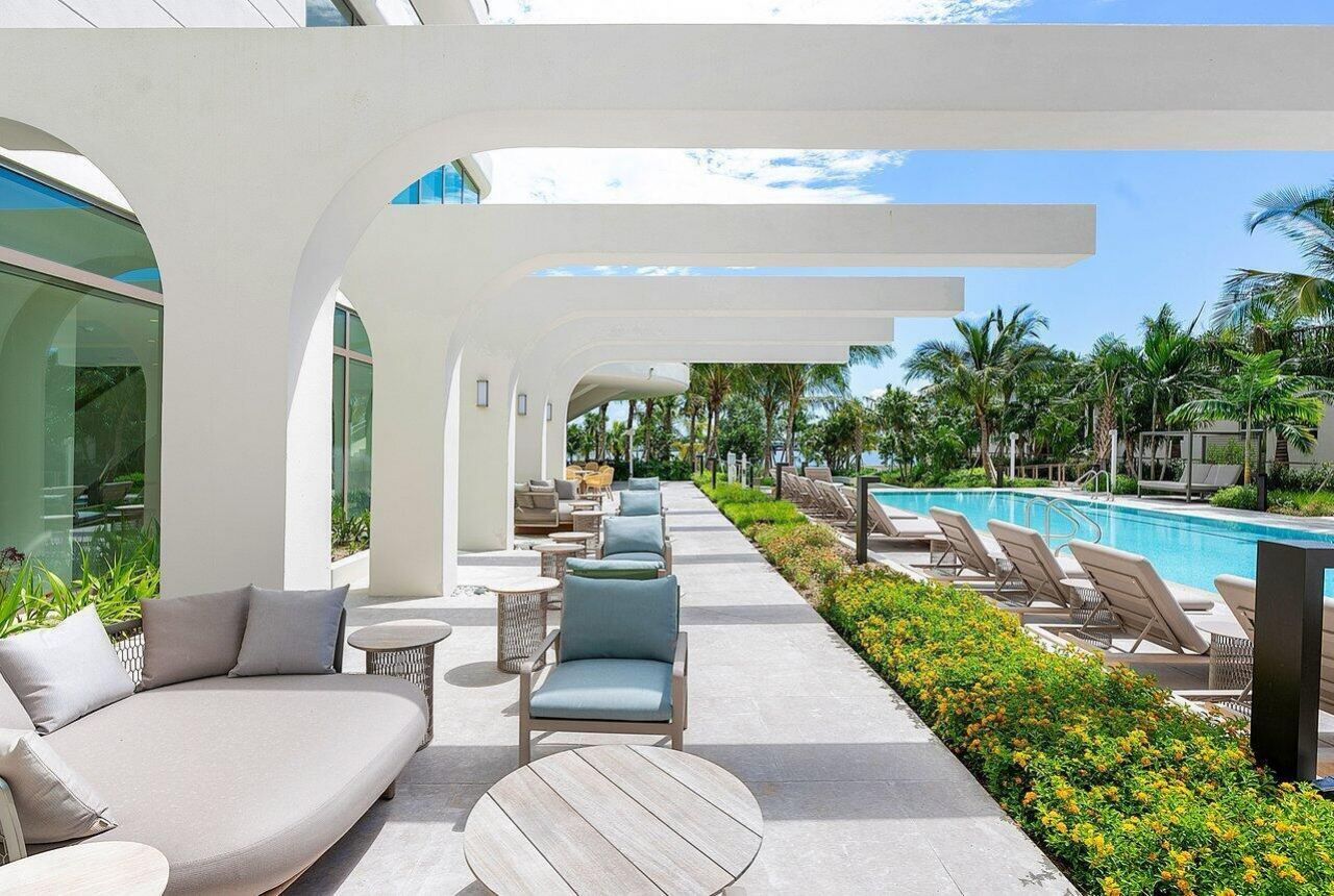 200 Arkona Court, Unit 402, West Palm Beach, FL 33401 Photo