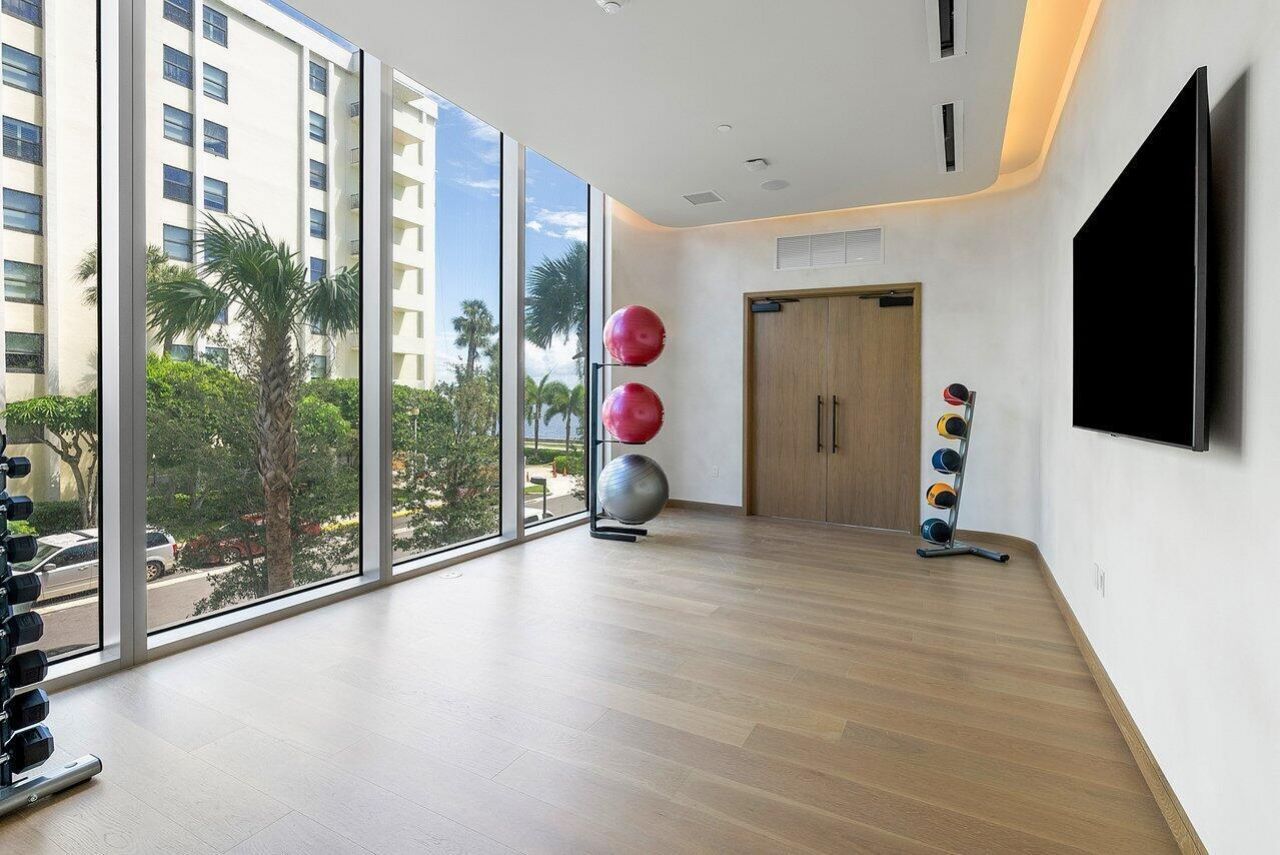 200 Arkona Court, Unit 402, West Palm Beach, FL 33401 Photo