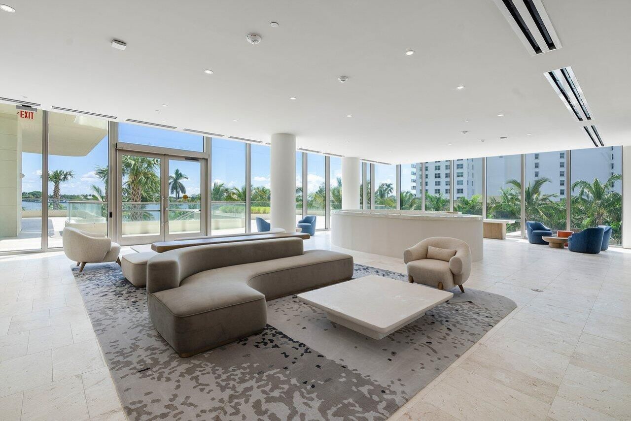 200 Arkona Court, Unit 402, West Palm Beach, FL 33401 Photo