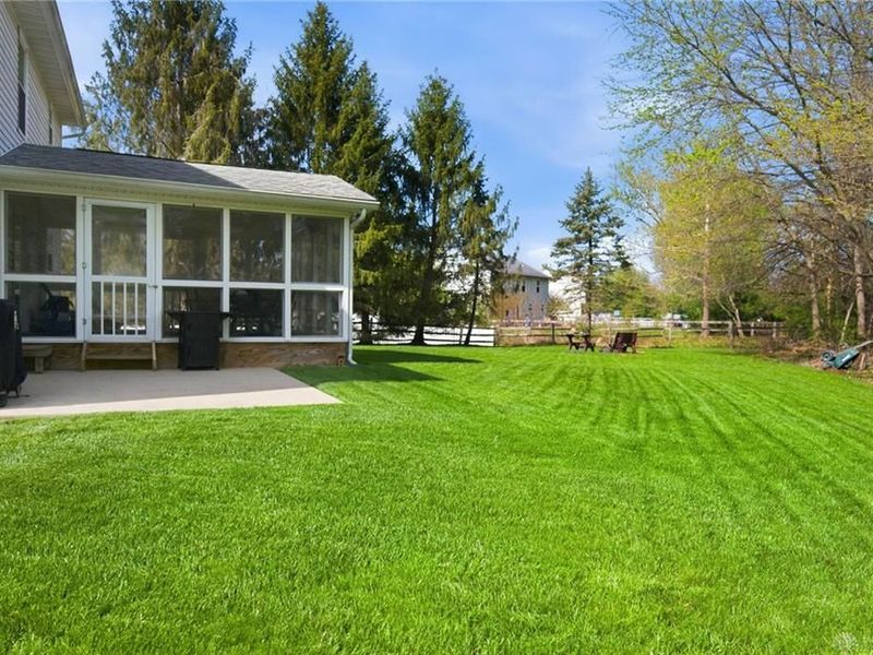 8080 Kings Court, Maineville, OH 45039 Photo 2