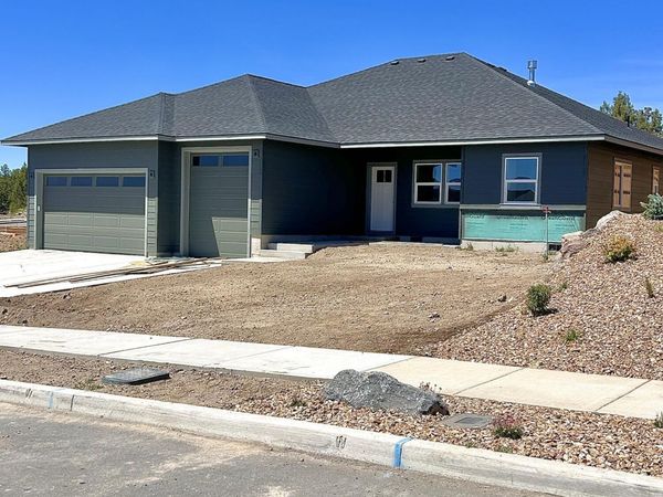 3855 SW Antelope Way, Unit Lot 50, Redmond, OR 97756
