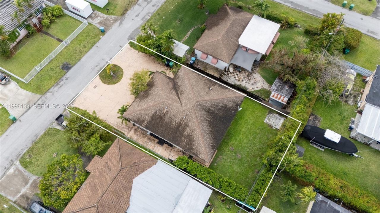 6881 SW 27th St, Miami, FL 33155 Photo