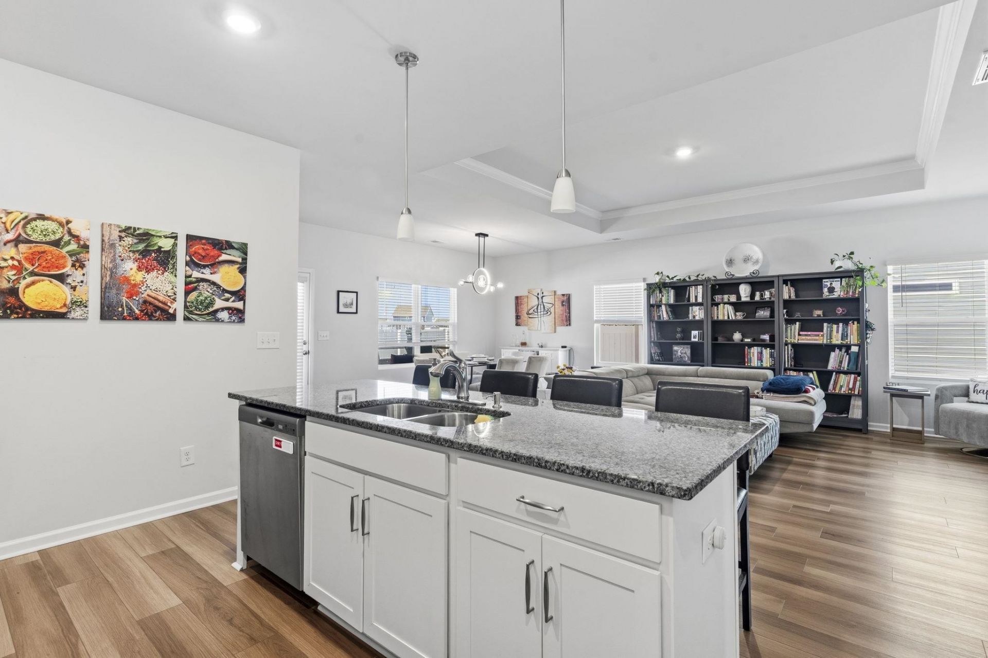 1435 Bellaria Way  Photo 8