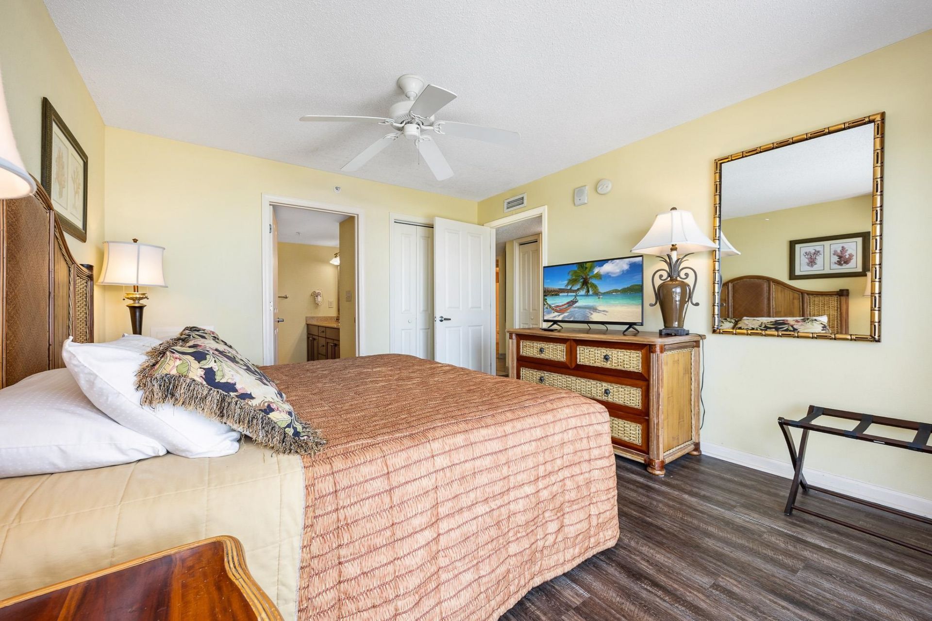 5300 N Ocean Blvd.  Photo 25