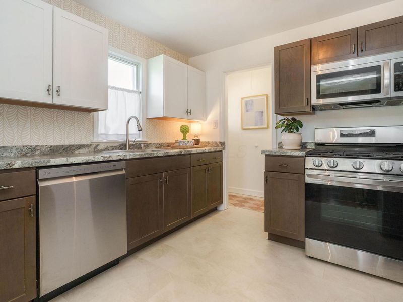 140 E Beechwold Boulevard , Columbus, OH 43214 Photo 13