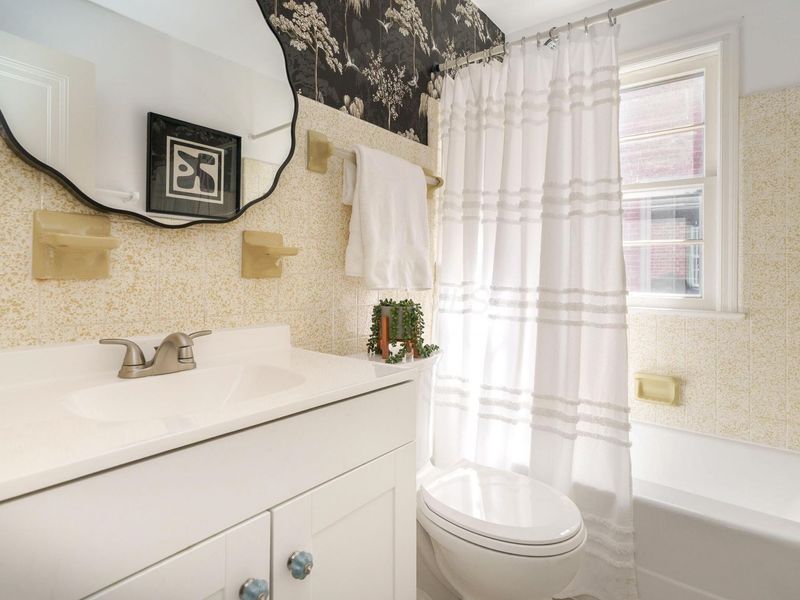 140 E Beechwold Boulevard , Columbus, OH 43214 Photo 21