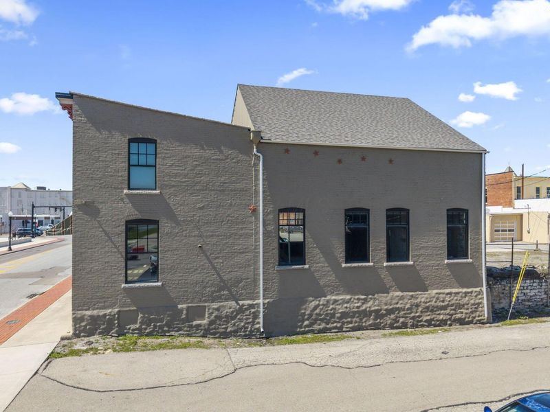 114 E Water Street, Piqua, OH 45356 Photo 5