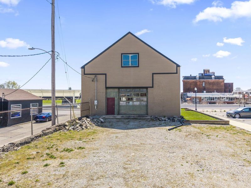 114 E Water Street, Piqua, OH 45356 Photo 7