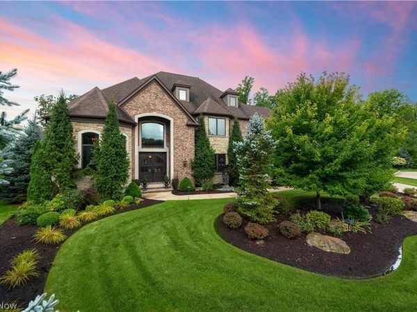 3600 Oxford Circle , Westlake, OH 44145