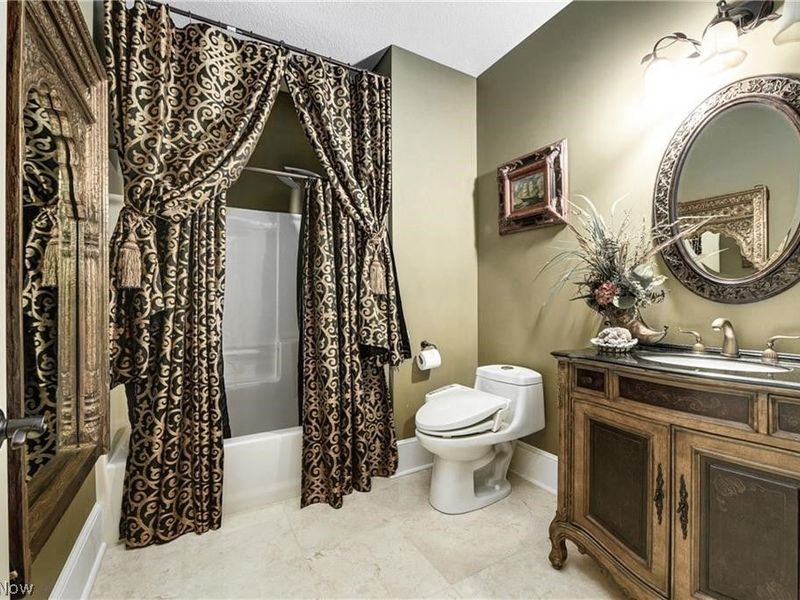 3600 Oxford Circle, Westlake, OH 44145 Photo 40