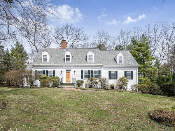11 Wachusett Rd, Wellesley, MA 02481