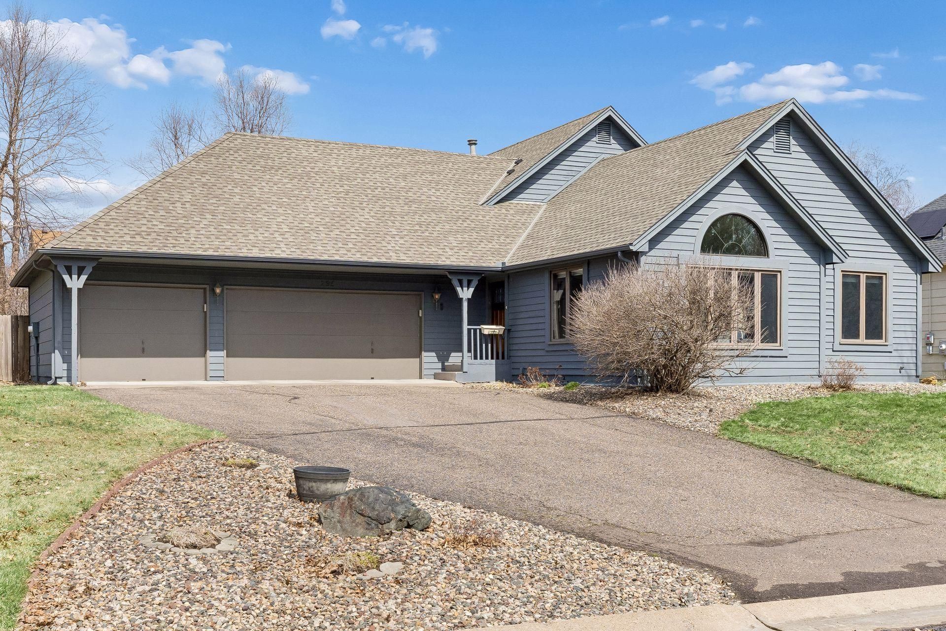 295 Oakhill Drive, Shoreview, MN 55126 Main Photo