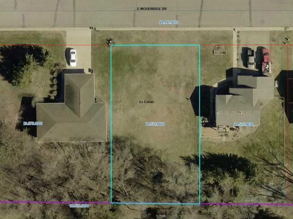 315 E Woodridge Drive , Le Center, MN 56057