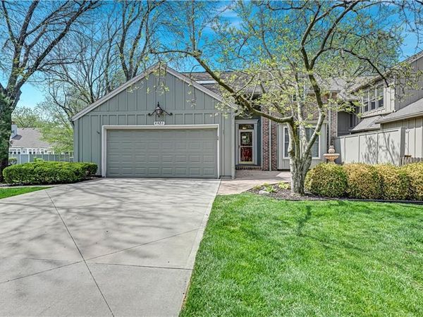4421 W 112th Terrace, Leawood, KS 66211