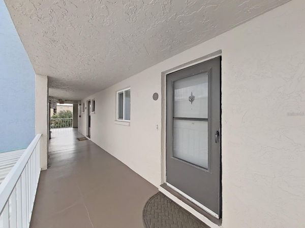 215 VALENCIA BOULEVARD , Unit 213, LARGO, FL 33770